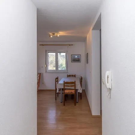 Maya Apartman *